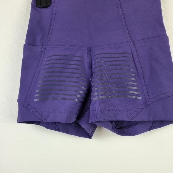 Lululemon Rogue Renegade HR shorts 2.5" Size 4 Purple - Picture 4 of 6